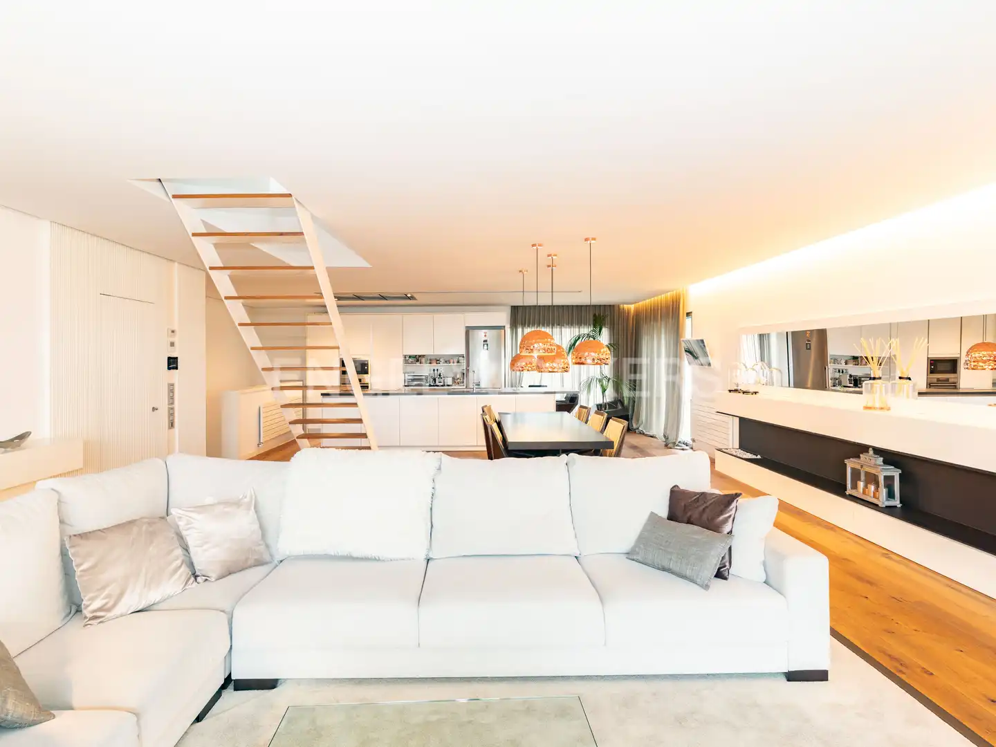 Sala d'estar de Àtic en venda en Tiana amb Aire condicionat, Calefacció i Parquet