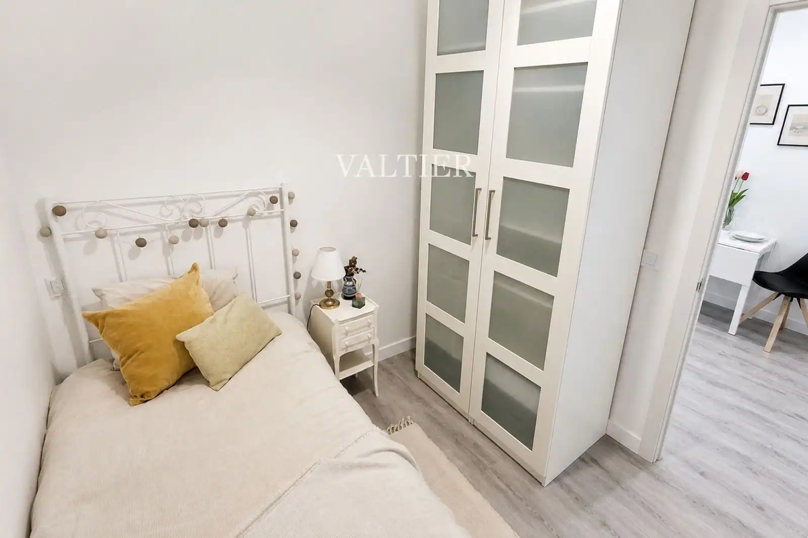 Bedroom of Flat for sale in Madrid  with Heating, Terrace and Furnished