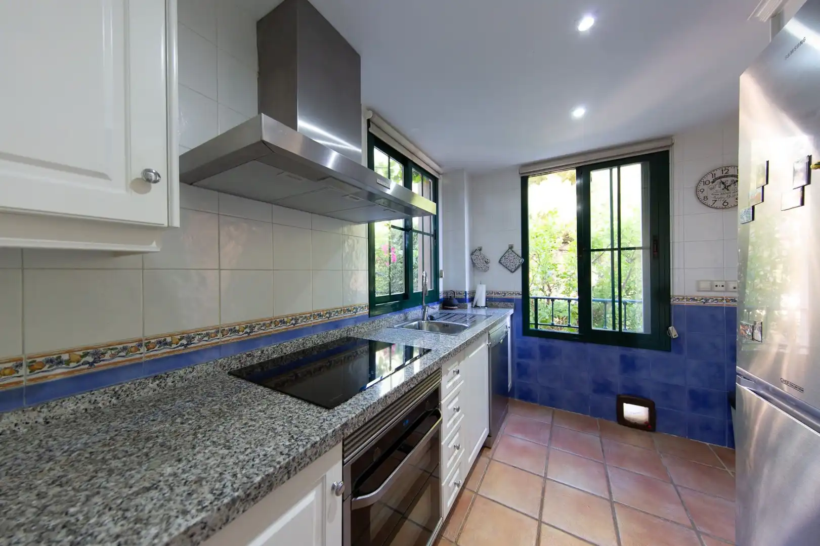 Maison mitoyenne avec jardin à louer à Golf Bahía, imagen 2