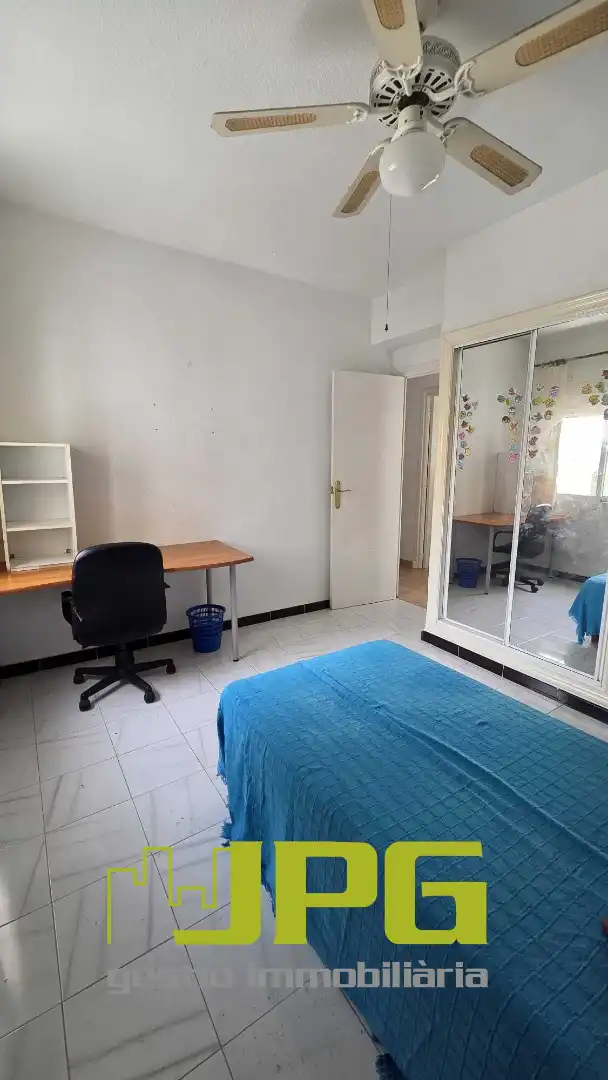 Habitación de Piso en venta en Sant Joan d'Alacant con Amueblado, Horno y Balcón