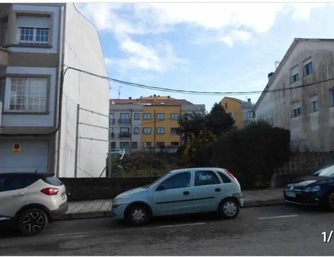 Terrenos y solares en venta en Rúa Luis A. Mestre