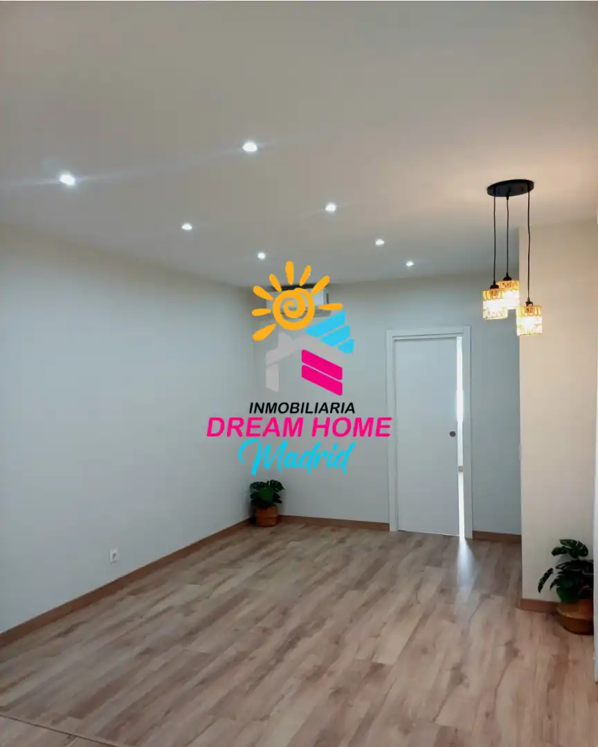 Habitación de Piso en venta en Madrid con Aire acondicionado y Horno
