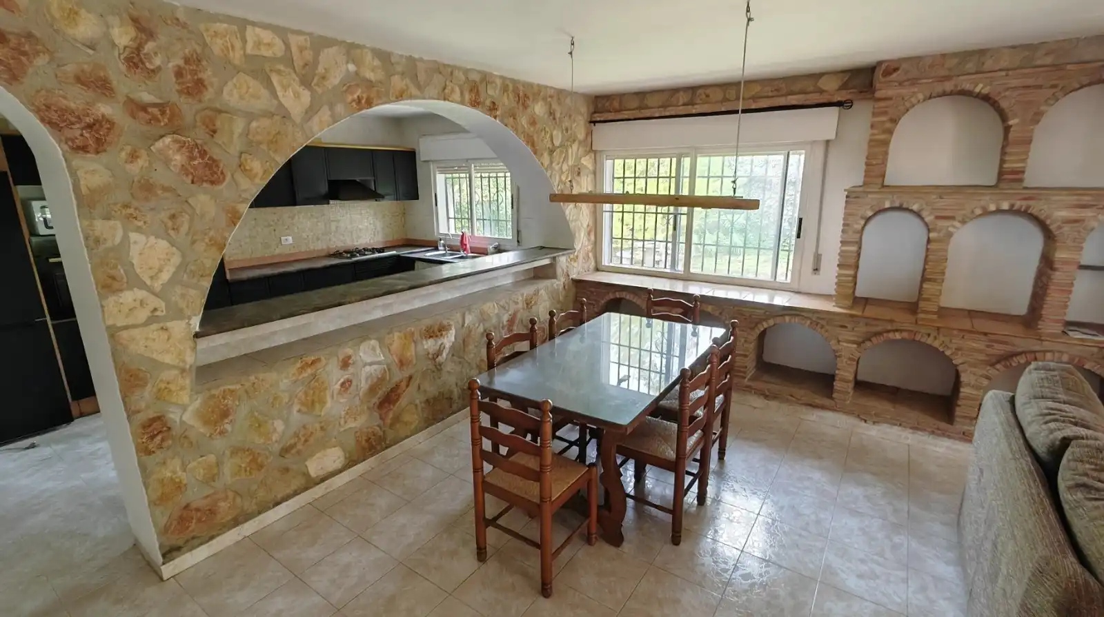 Cuina de Casa o xalet en venda en Castellón de la Plana / Castelló de la Plana amb Aire condicionat, Jardí privat i Terrassa