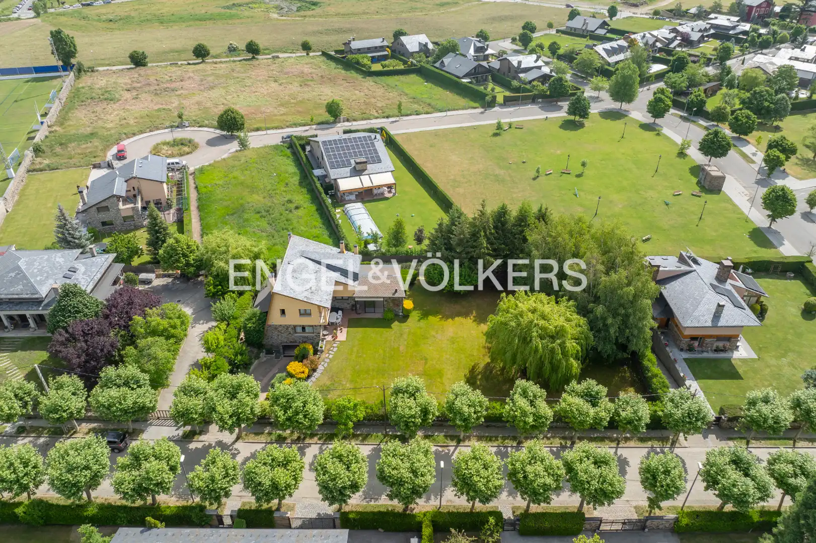 Casa o xalet en venda en Puigcerdà amb Calefacció, Jardí privat i Parquet