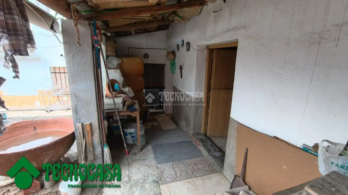 Einfamilien-Reihenhaus zum Verkauf in La Puebla de Montalbán mit Heizung, Privatgarten und Terrasse