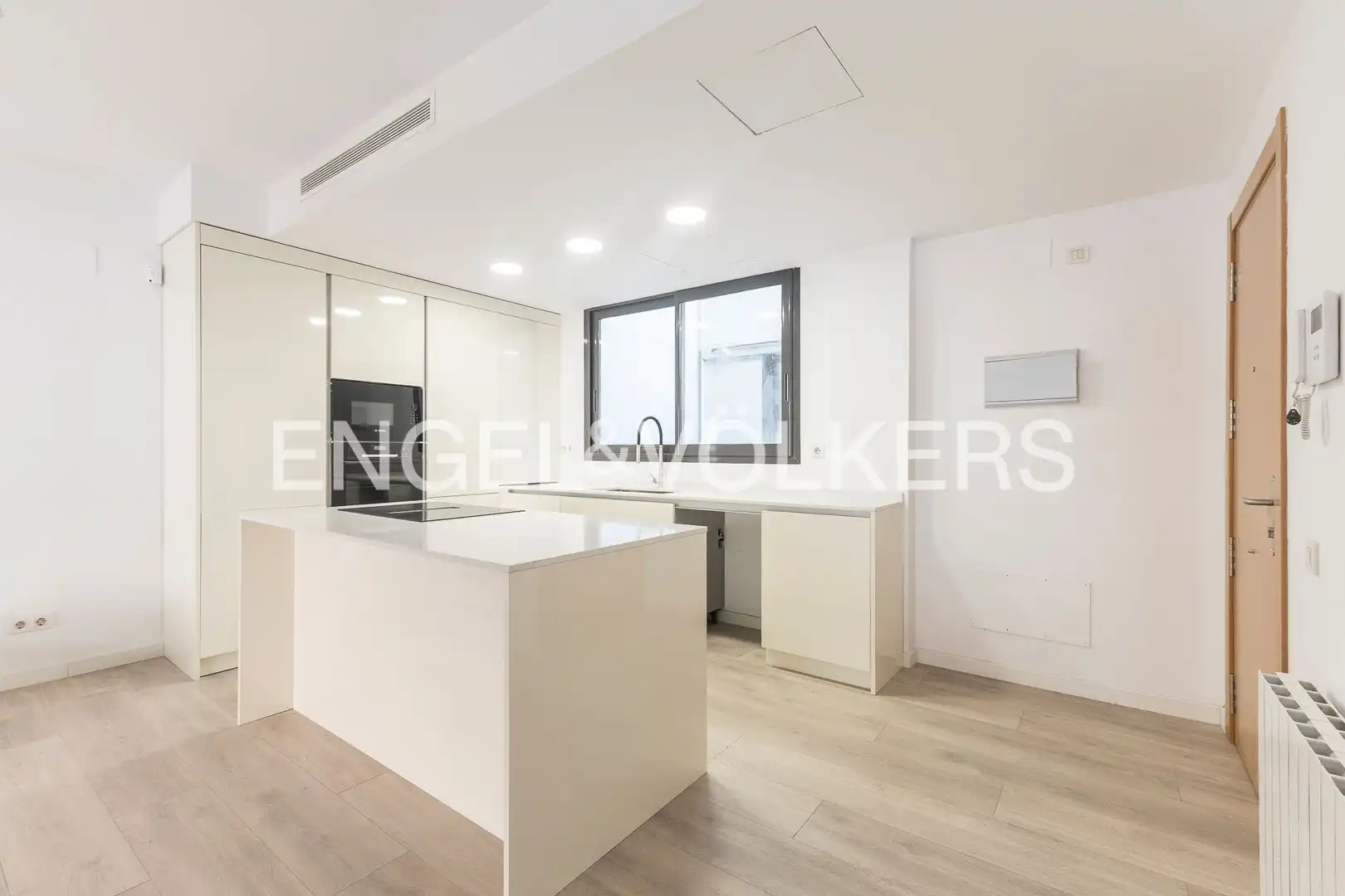 Cocina de Dúplex en venta en Barcelona con Aire acondicionado, Calefacción y Jardín privado