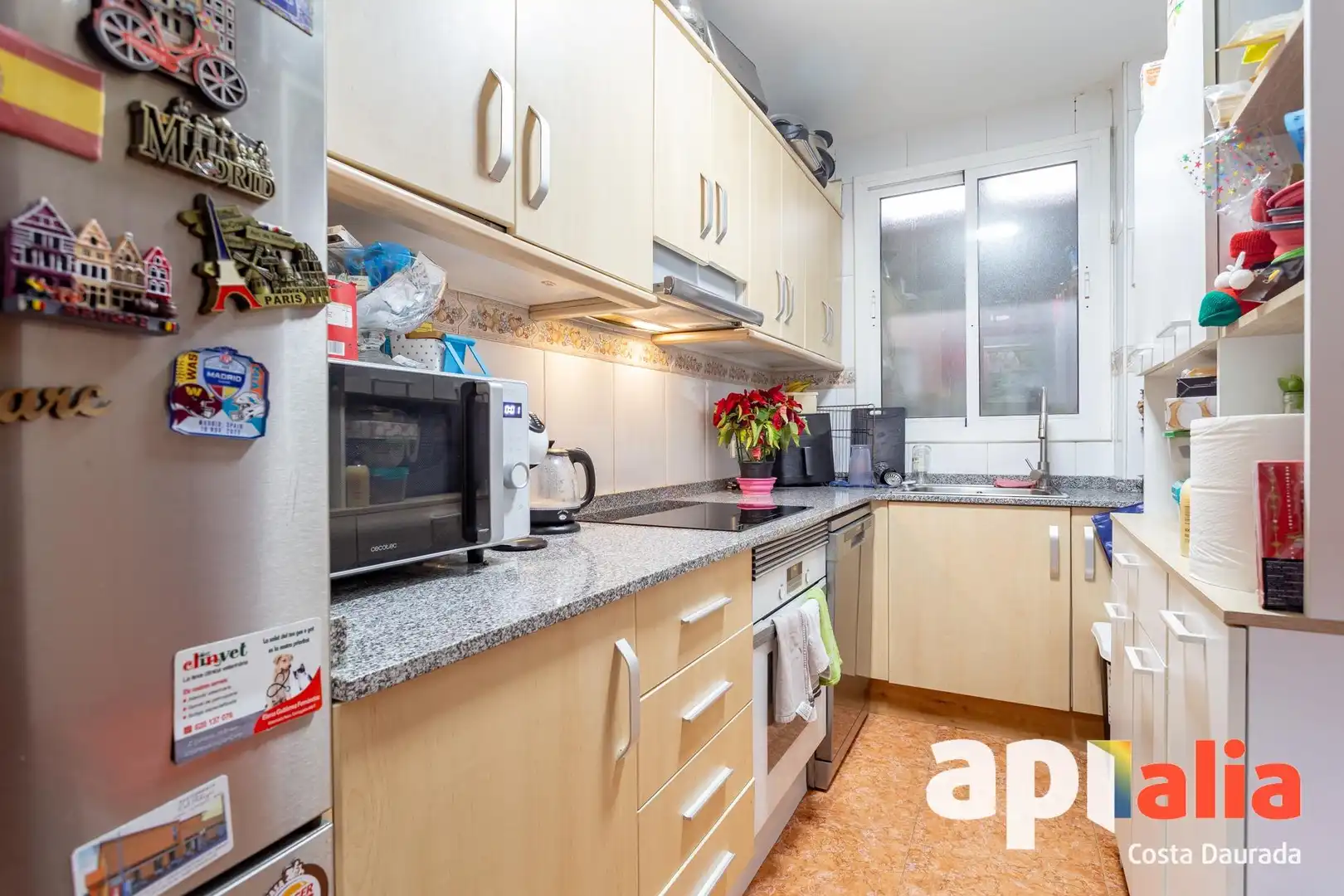 Semi-detached house with pool for sale in Calle CALIFORNIA DE, imagen 3