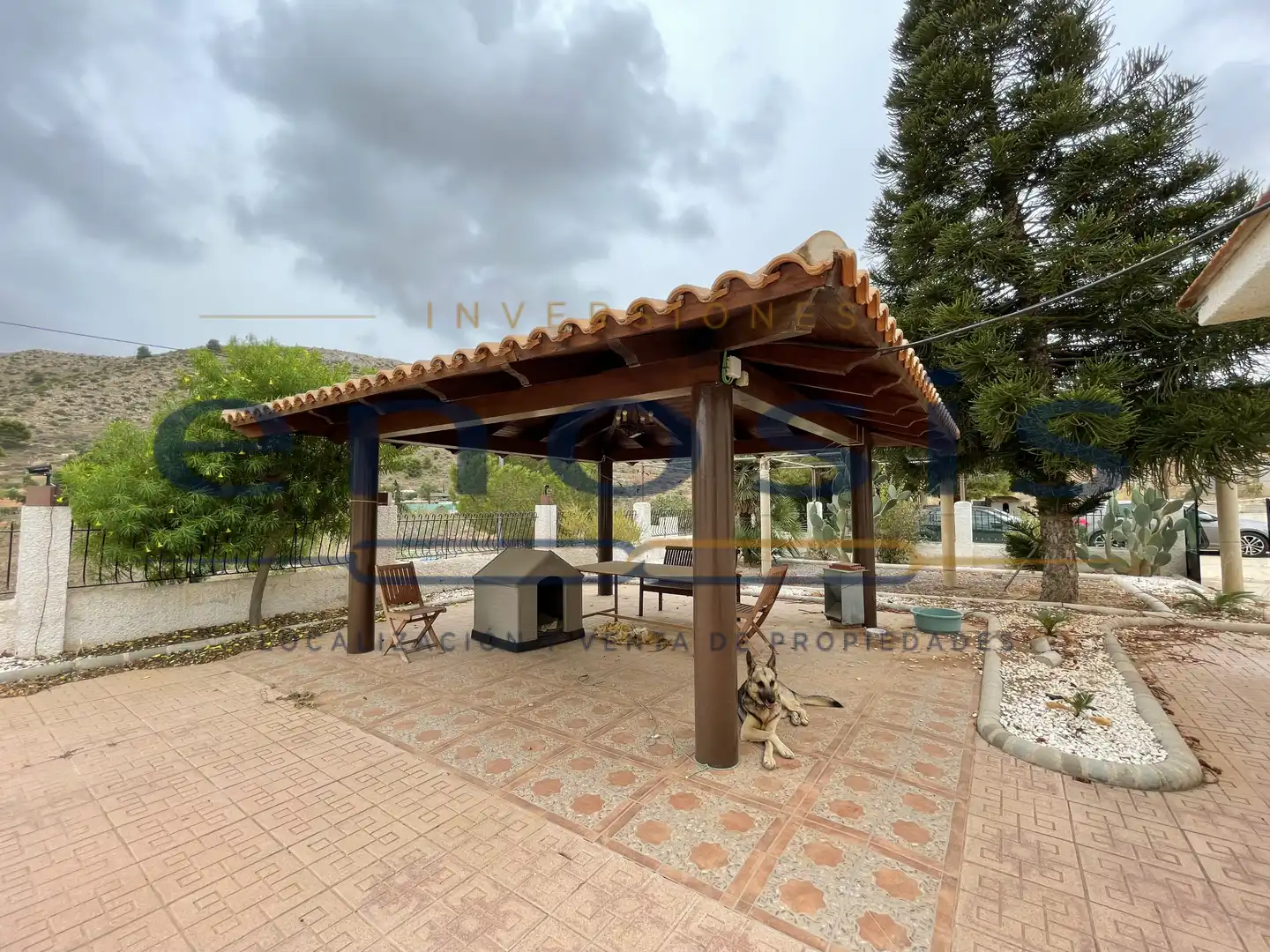 Casa rústica amb piscina en venda a carretera E-16