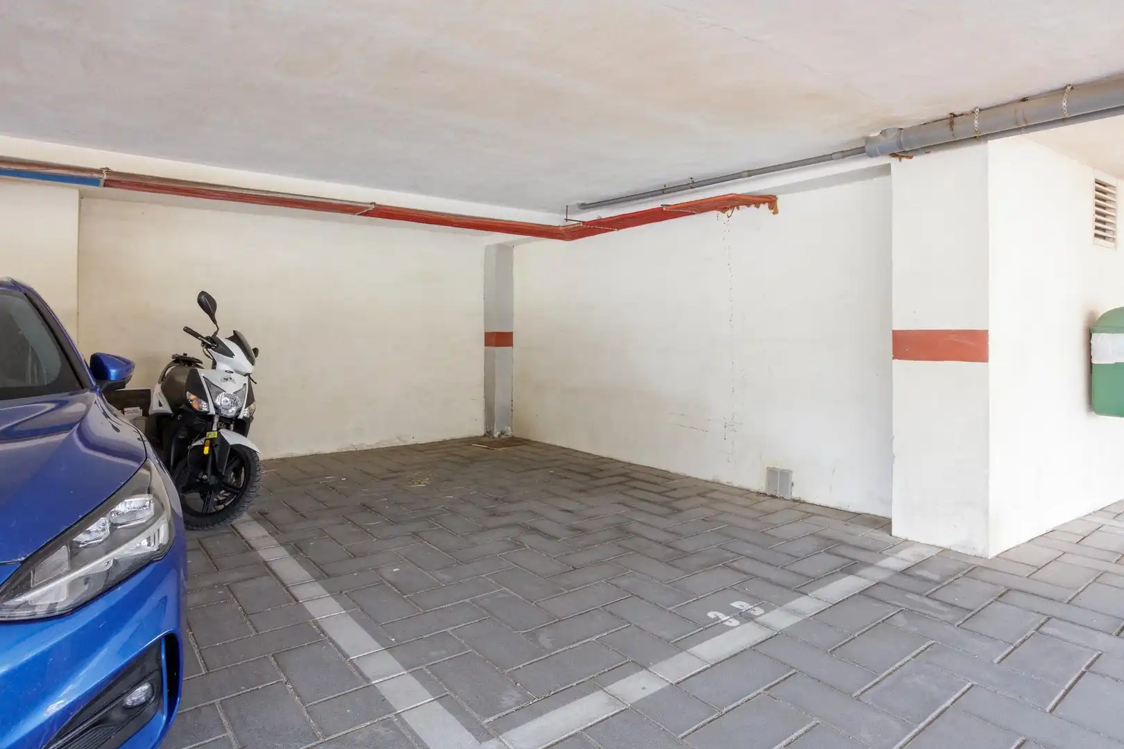 Parking de Ático en venta en Piles con Aire acondicionado, Calefacción y Jardín privado