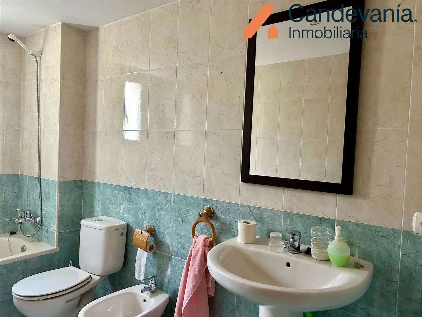 Baño de Piso en venta en San Mateo de Gállego con Calefacción y Trastero