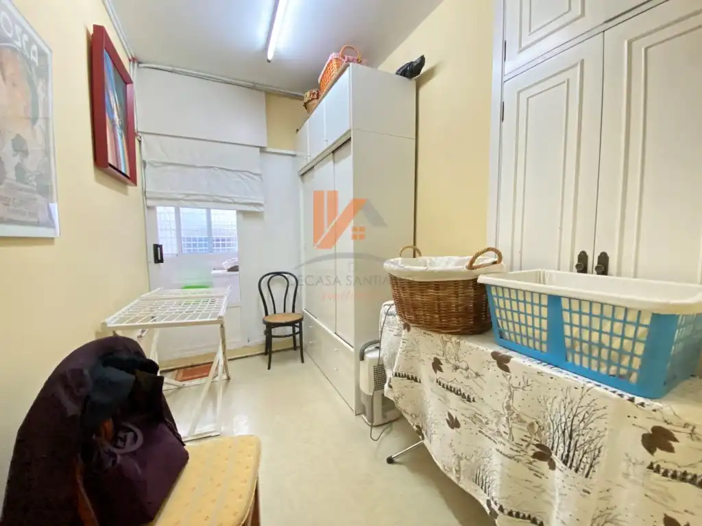 Piso en venta en Santiago de Compostela  con Calefacción y Horno