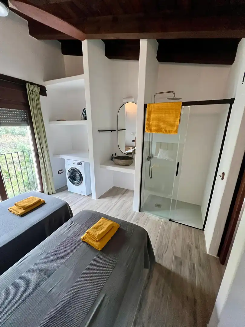 Bany de Casa o xalet en venda en Vallibona amb Terrassa, Traster i Moblat