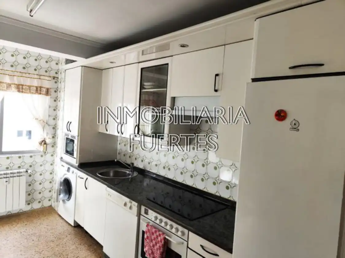 Flat for rent in Avenida de Mariano Andrés, Las Ventas