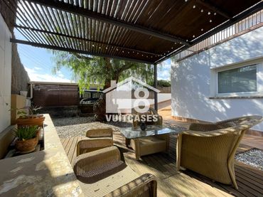 Casa amb jardí en venda a Sant Vicenç centre