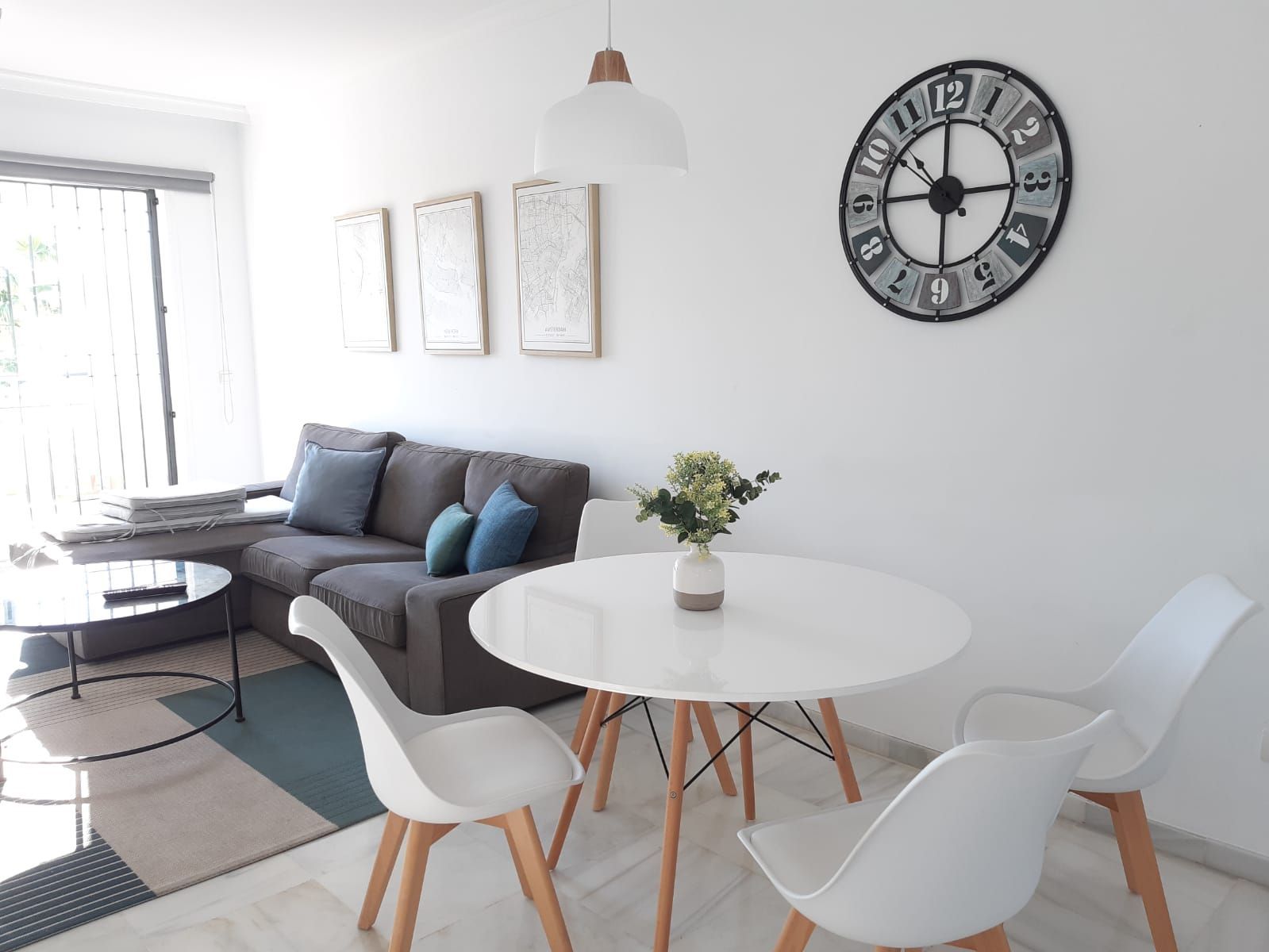 Sala d'estar de Apartament de lloguer en Marbella amb Aire condicionat, Calefacció i Terrassa