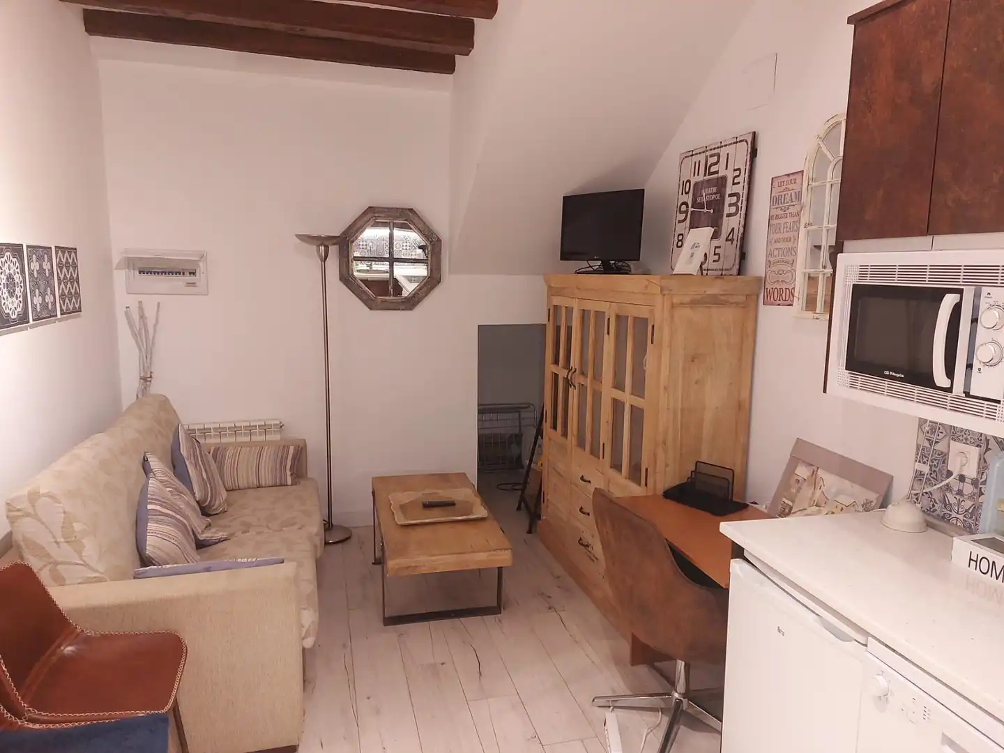 Living room of Houses for sale in Segovia  with Air Conditioner, Heating and Furnished