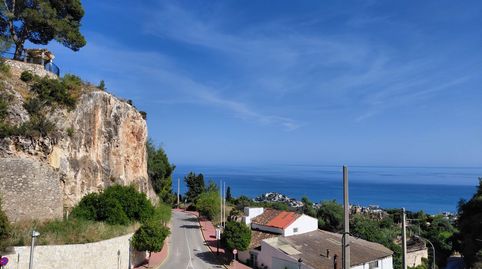 Piso en Benalmadena Pueblo con bonitas vistas al mar, terraza compartida con solo 4 vecinos, garaje  y trastero