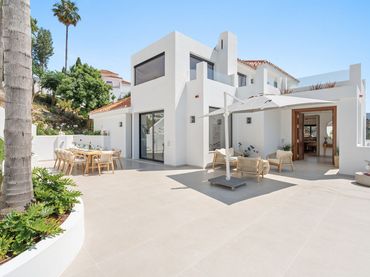 Villa con piscina in vendita a Calle los Granados 18