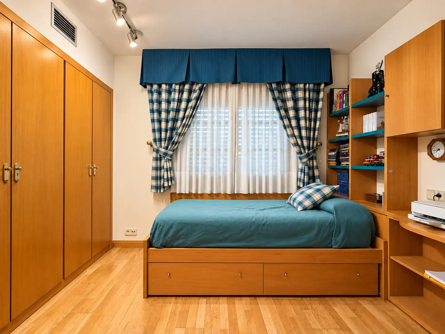 Detached house with terrace for sale in El Pinar - Punta Galea, imagen 9