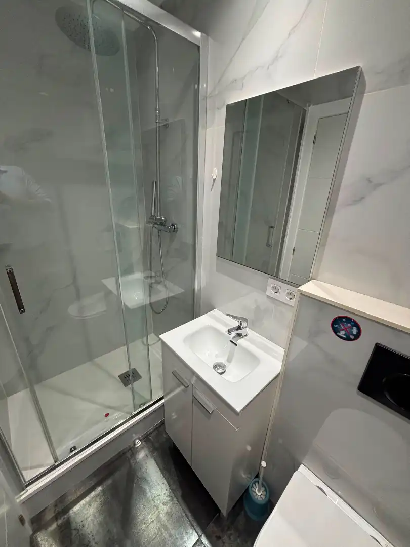 Baño de Piso en venta en Barcelona con Balcón