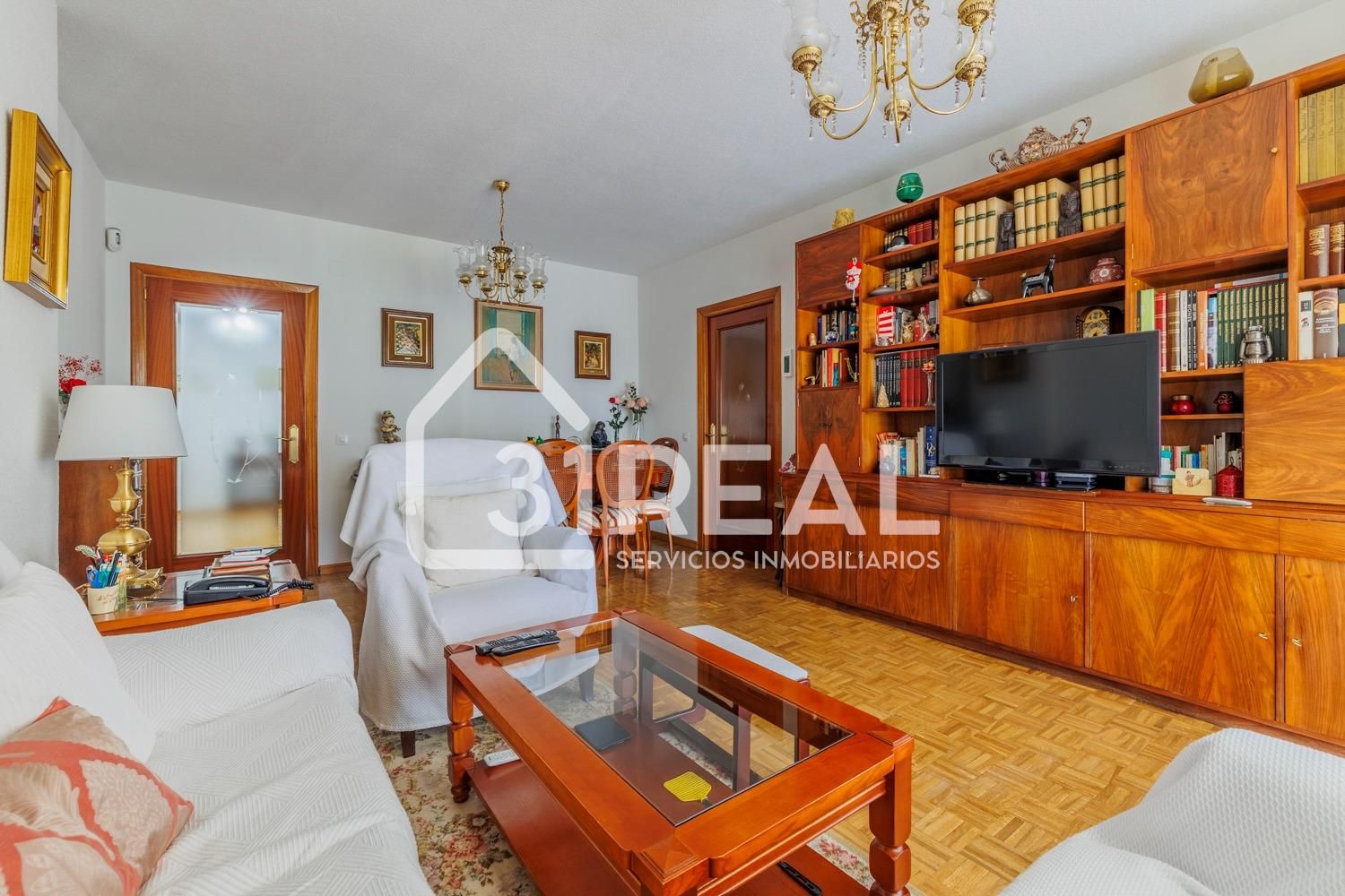 Sala d'estar de Pis en venda en  Madrid Capital amb Aire condicionat, Calefacció i Jardí privat