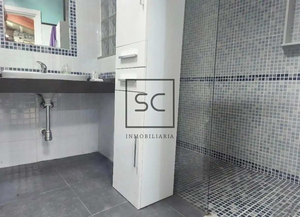 Bathroom of Houses for sale in Narón
