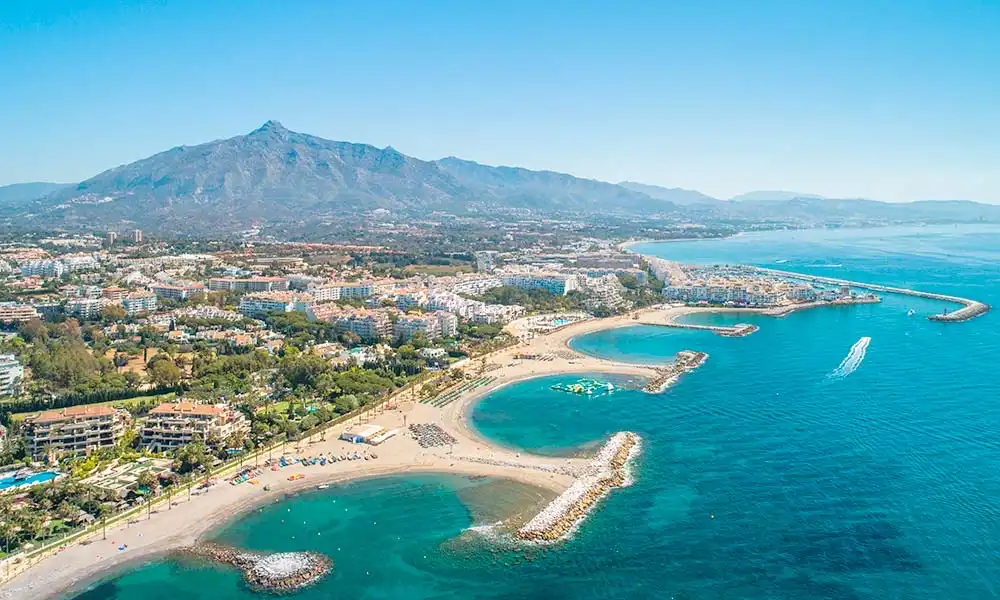 Planta baja en venta en Puerto Banús