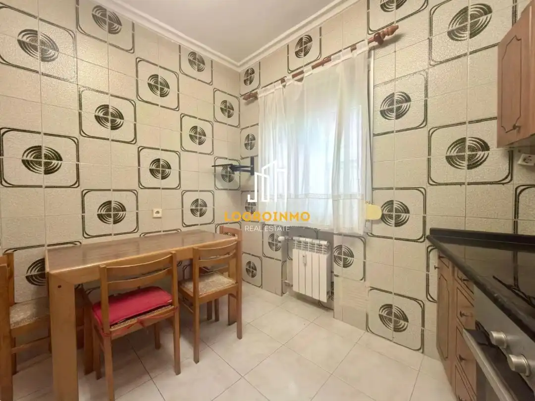 Kitchen of Flat for sale in  Logroño  with Heating and Furnished