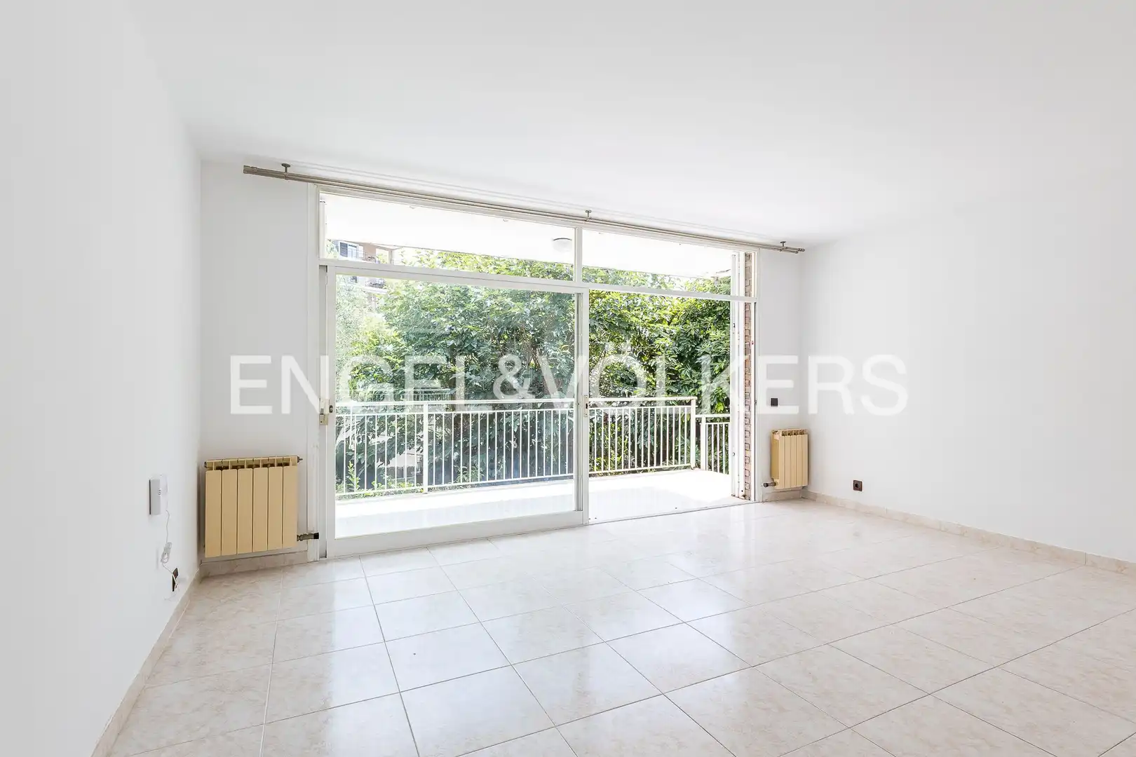 Terraza de Casa o chalet en venta en Castelldefels con Aire acondicionado, Calefacción y Jardín privado