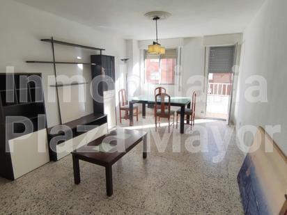 Living room of Flat for sale in Salamanca Capital  with Balcony