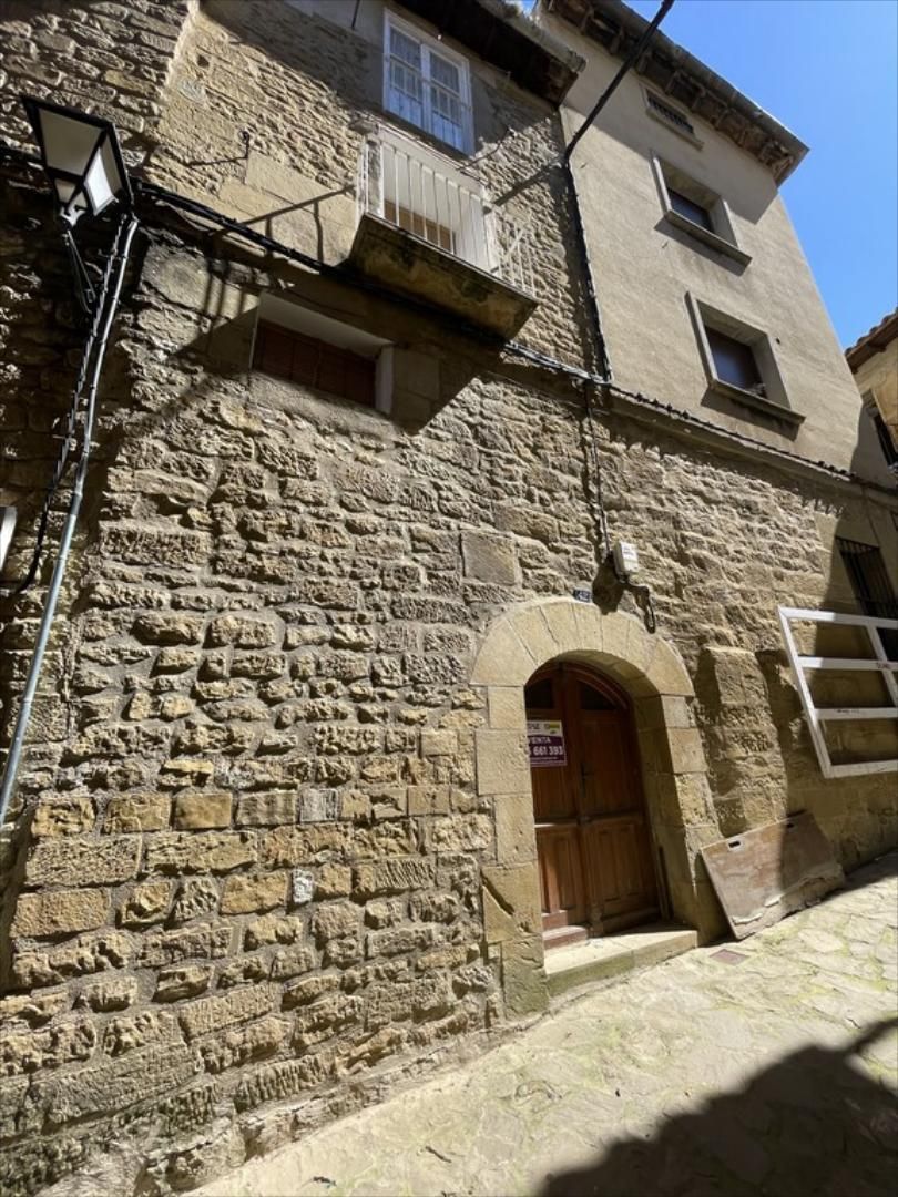 Casa adosada en venda a Uncastillo