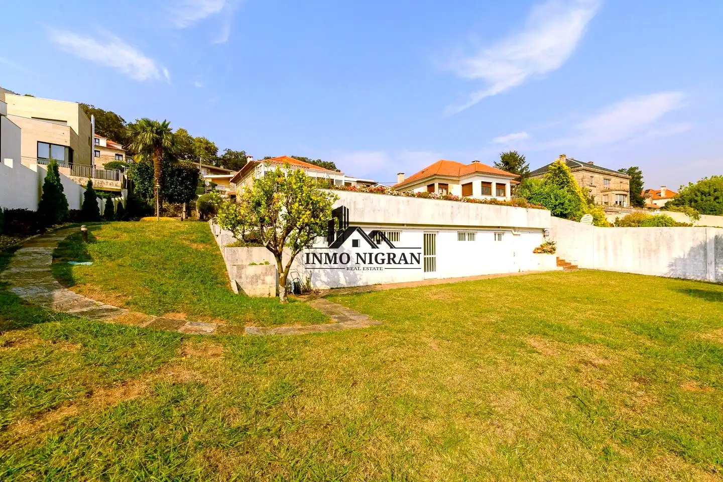Houses for sale in Vigo   with Private garden, Terrace and Storage room