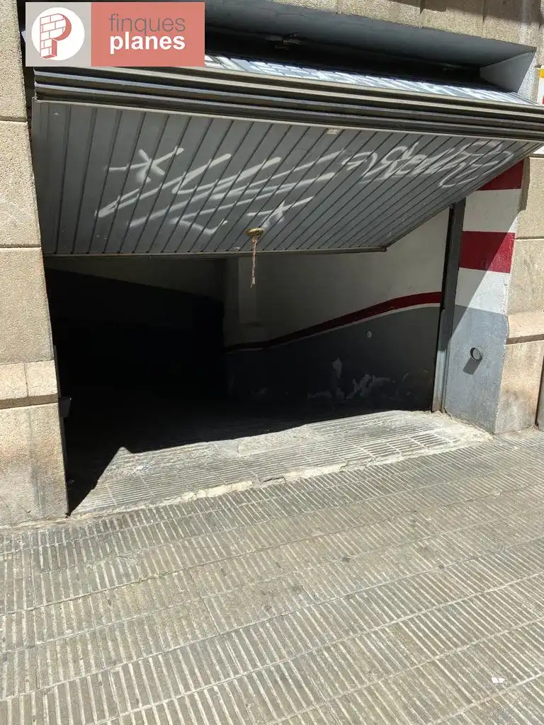 Parking for sale in Príncep de Viana - Clot - Xalets Humbert Torres, imagen 2