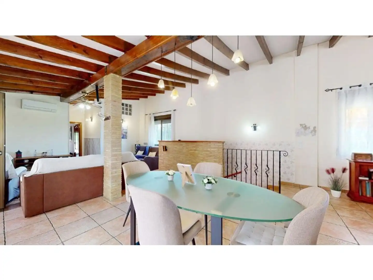 Menjador de Casa o xalet en venda en Tavernes de la Valldigna amb Terrassa i Piscina
