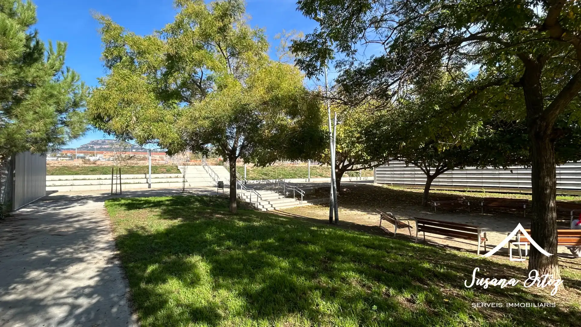Vista exterior de Piso en venta en Terrassa con Aire acondicionado, Calefacción y Terraza