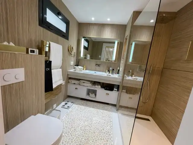 Bany de Apartament de lloguer en Marbella amb Aire condicionat, Moblat i Es permeten mascotes
