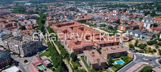 Vista exterior de Dúplex de alquiler en Collado Villalba con Aire acondicionado, Calefacción y Parquet