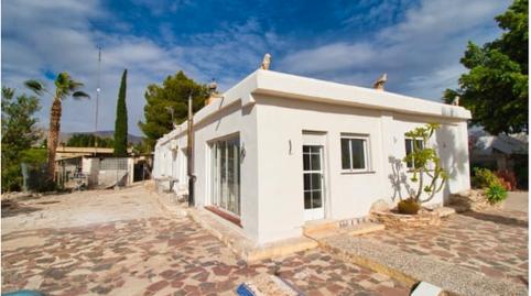 Foto 2 de Casa o xalet en venda a Avenida Murcia, 28, Albatera, Alicante