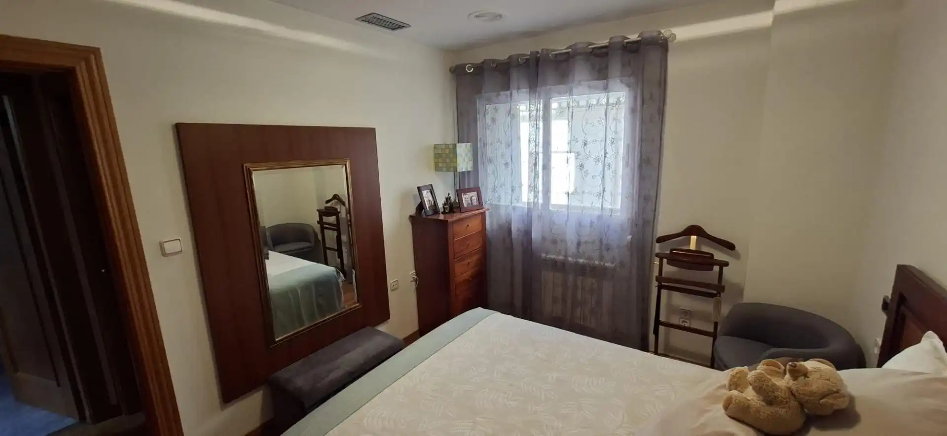 Habitación de Piso de alquiler en Granada con Calefacción, Amueblado y Balcón