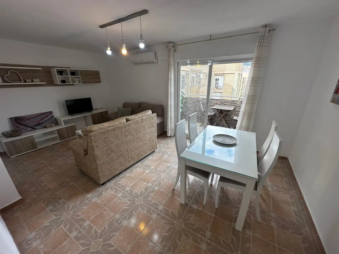 Wohnzimmer von Wohnung zur Miete in Jaén mit Klimaanlage und Möbliert