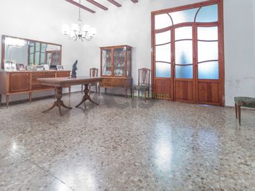 Casa con balcón en venta en Cura Muñoz
