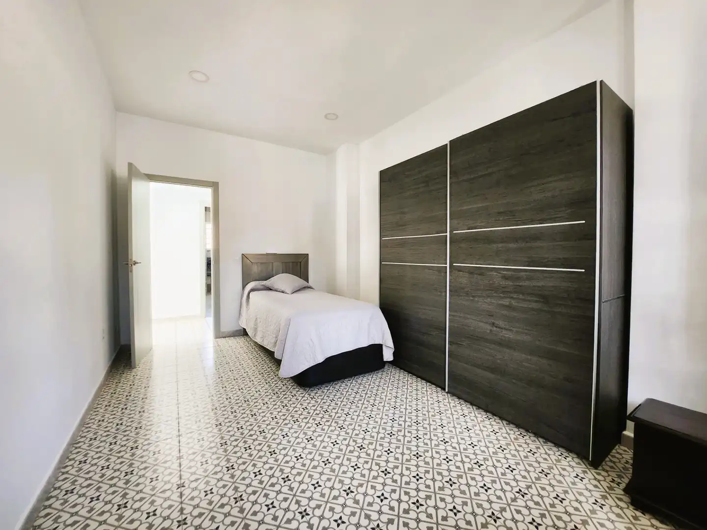 Habitación de Casa o chalet en venta en Alcalá de Guadaira con Aire acondicionado, Calefacción y Jardín privado