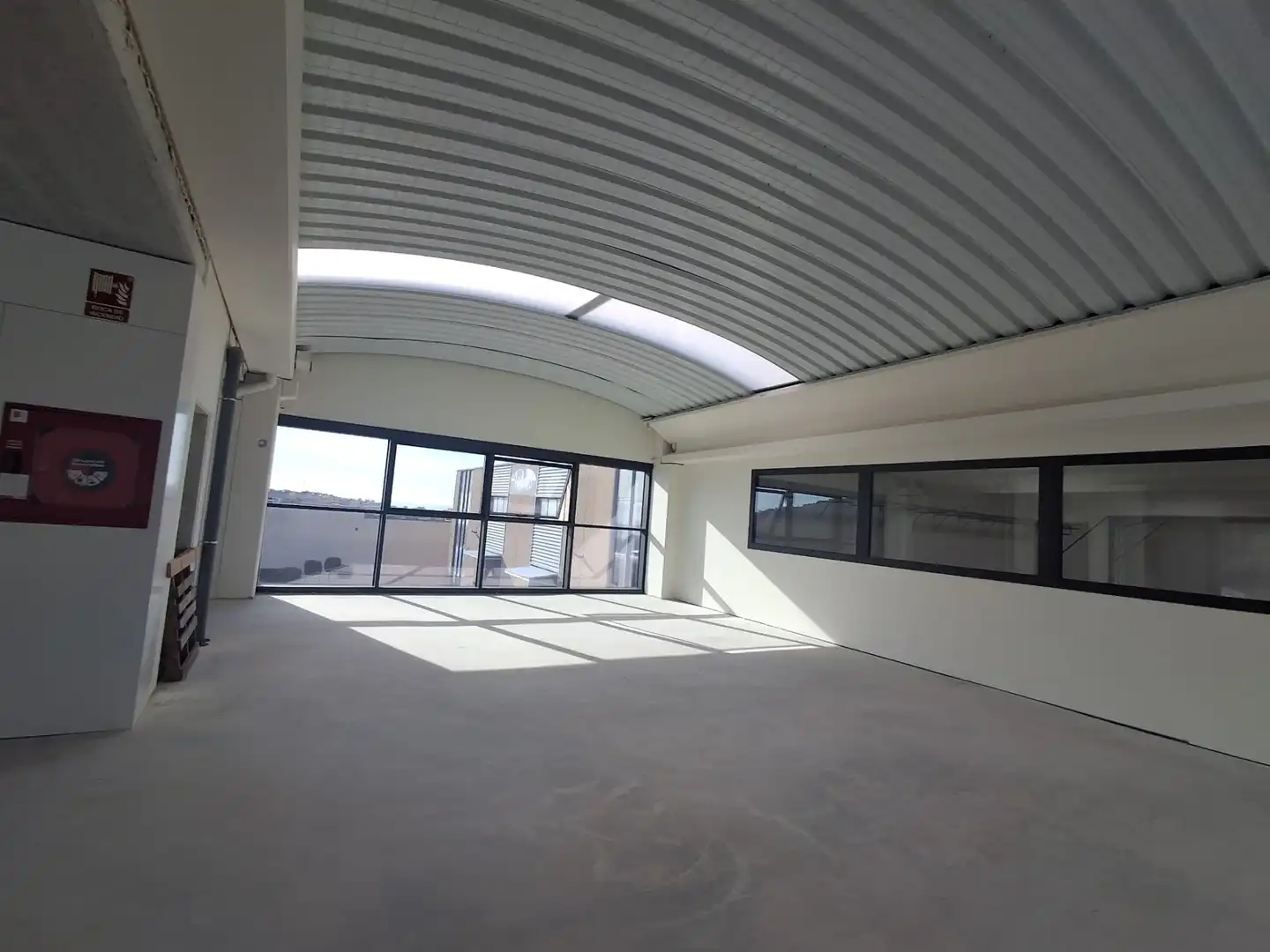 Nave industrial de alquiler en Sitges con Alarma