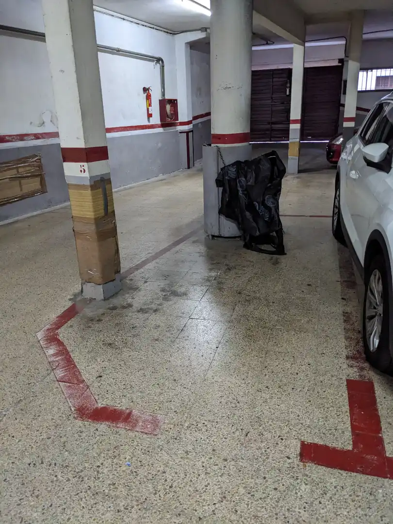 Aparcamiento en alquiler en Carrer de Leiva 14, imagen 9