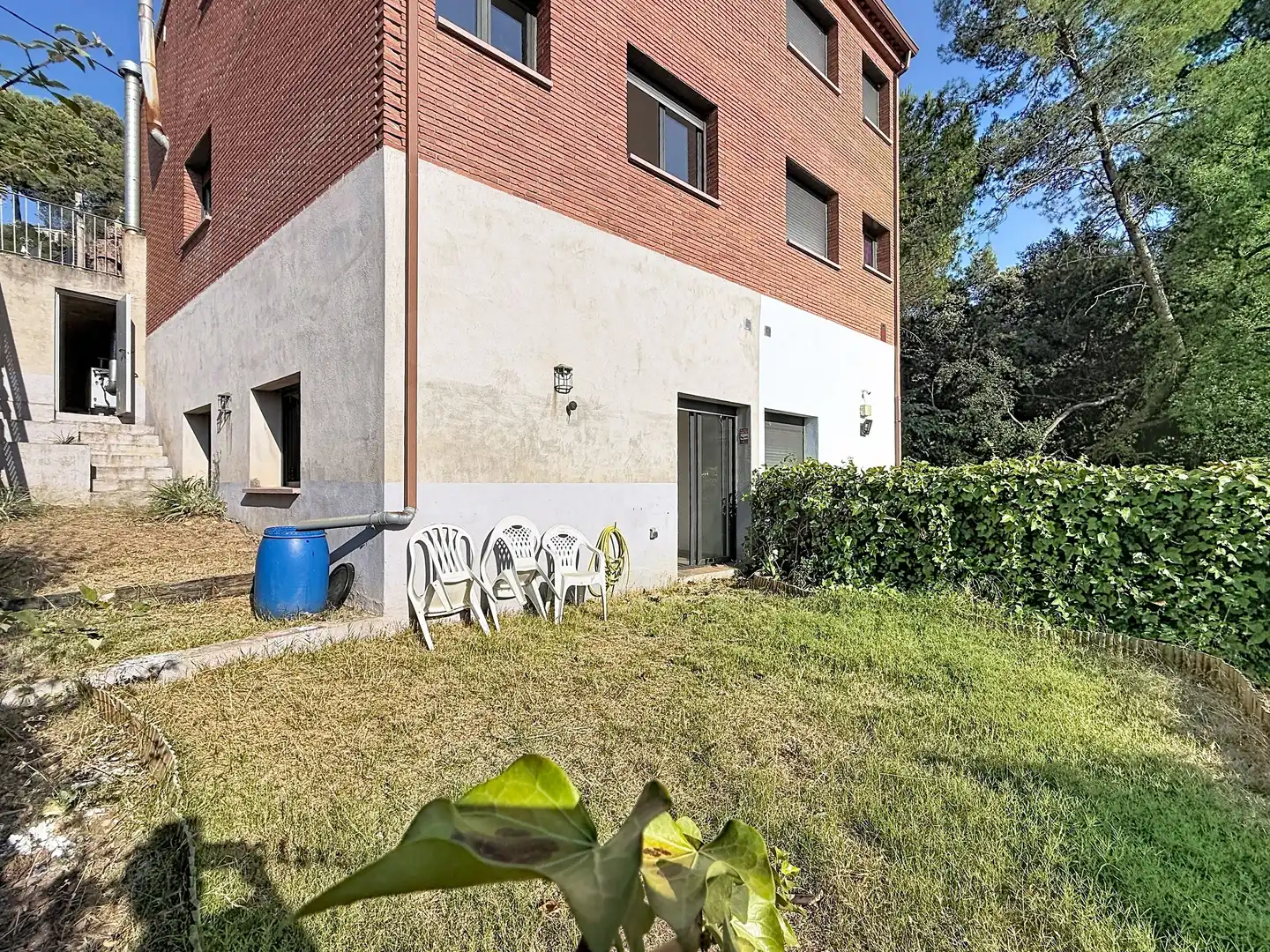 Vista exterior de Casa o chalet en venta en Terrassa con Calefacción y Terraza