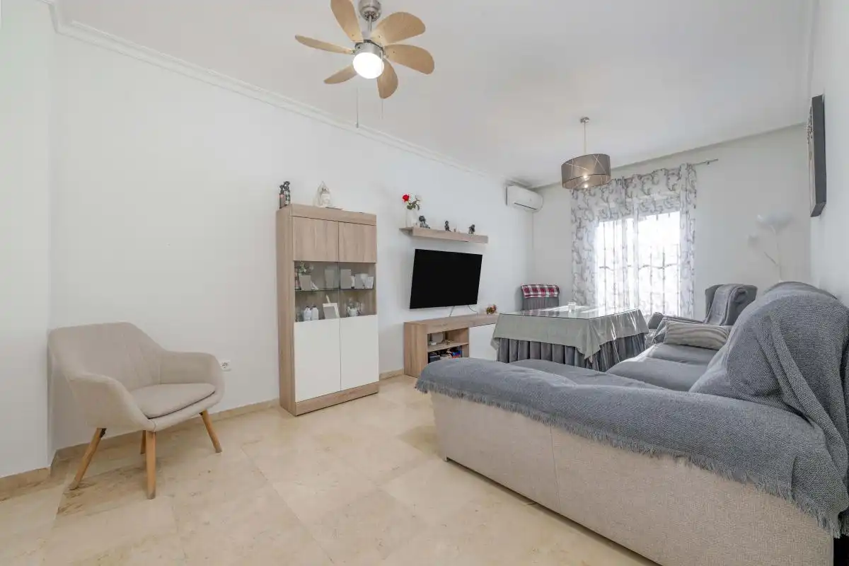 Casa adosada en venta en Calle la Paloma, Villanueva del Ariscal