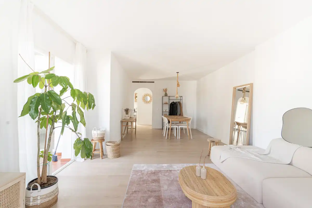 Sala d'estar de Àtic en venda en Estepona amb Aire condicionat, Traster i Moblat