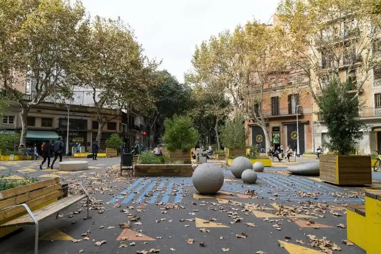 Vista exterior de Piso en venta en Barcelona con Terraza y Balcón