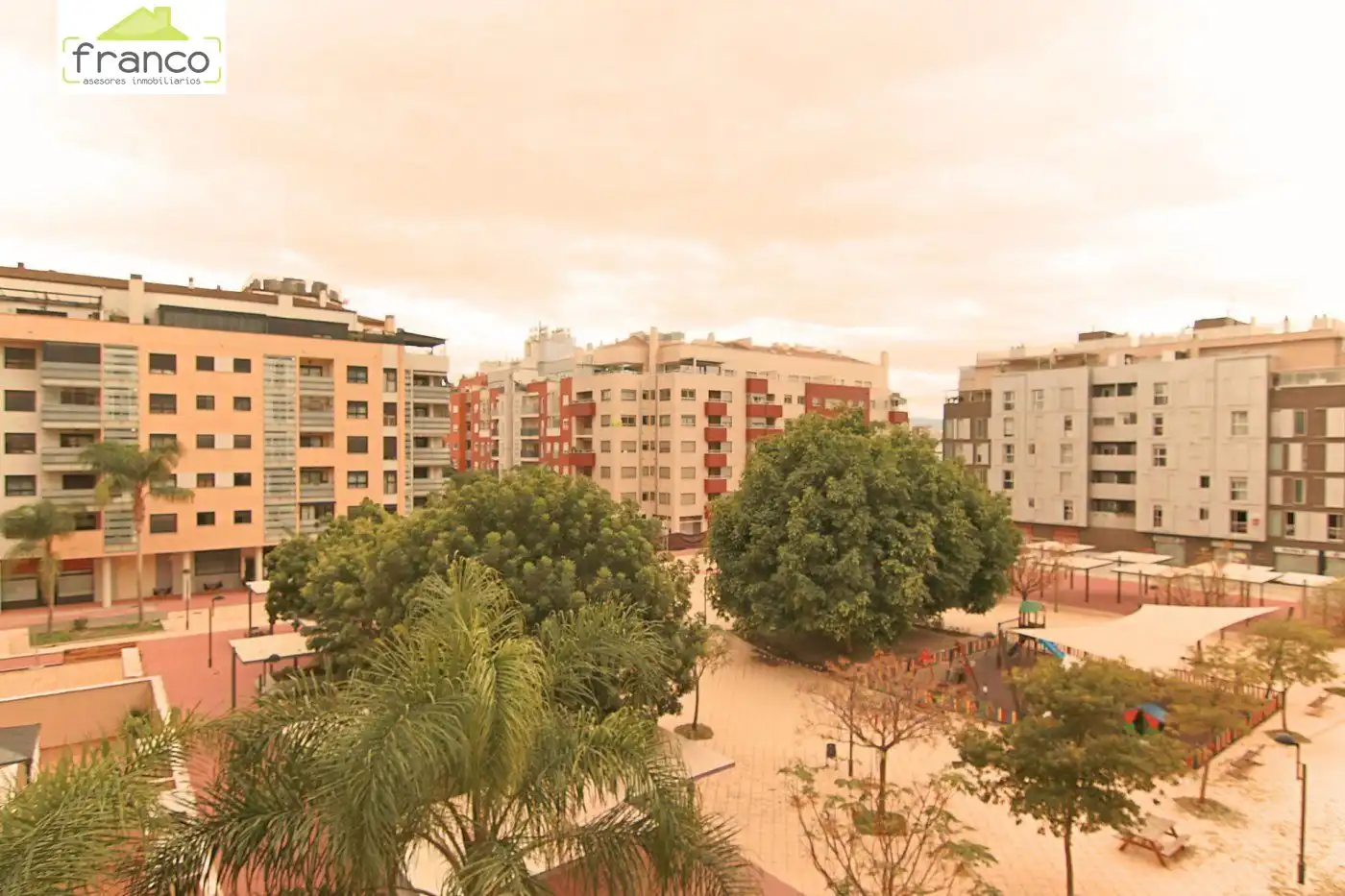 Piso de alquiler en Juan Carlos I