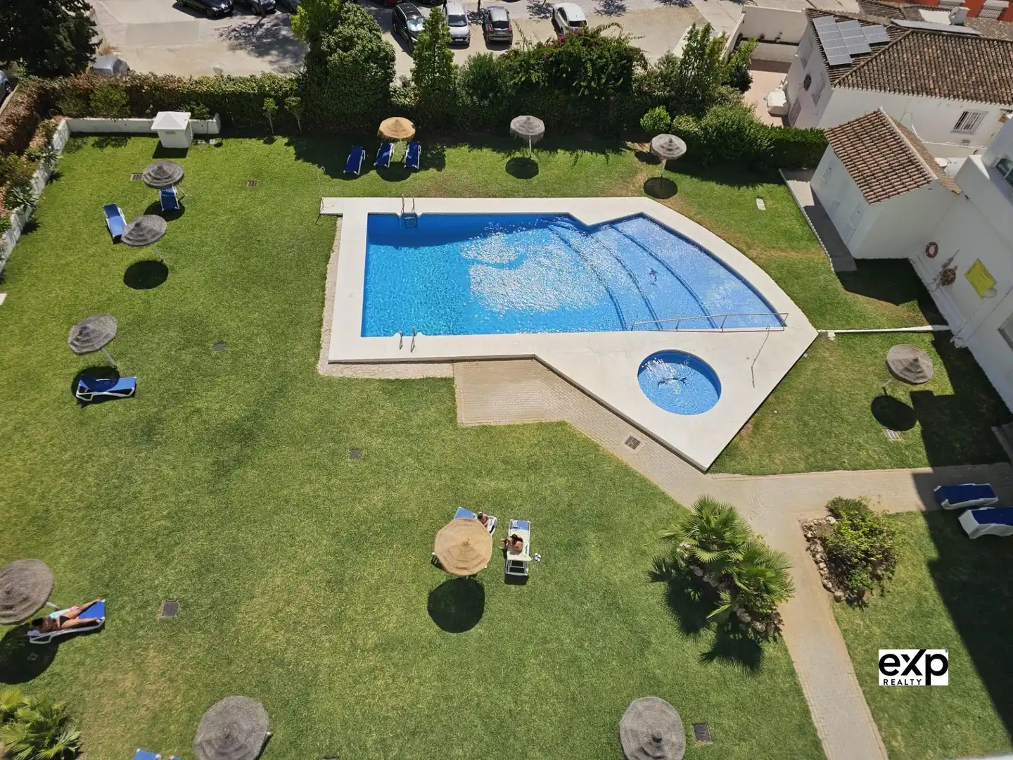 Swimming pool of Flat for sale in Fuengirola  with Air Conditioner, Swimming Pool and Furnished